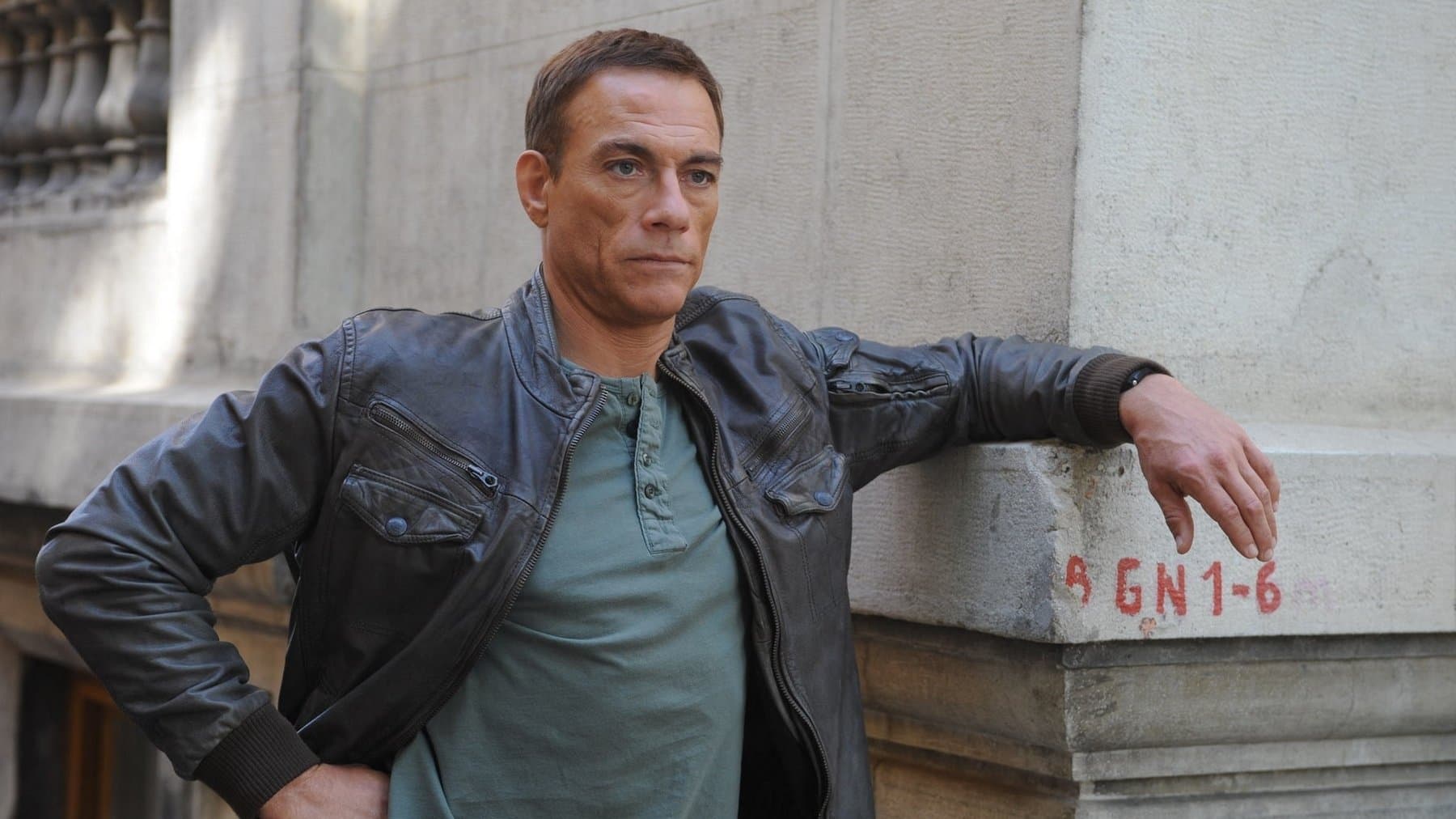 Backdrop of 6 Bullets