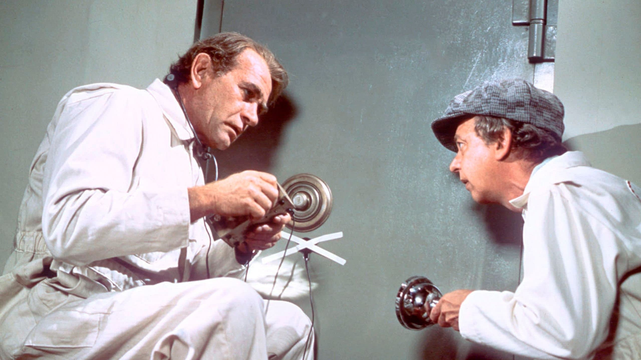 Backdrop of No Deposit, No Return