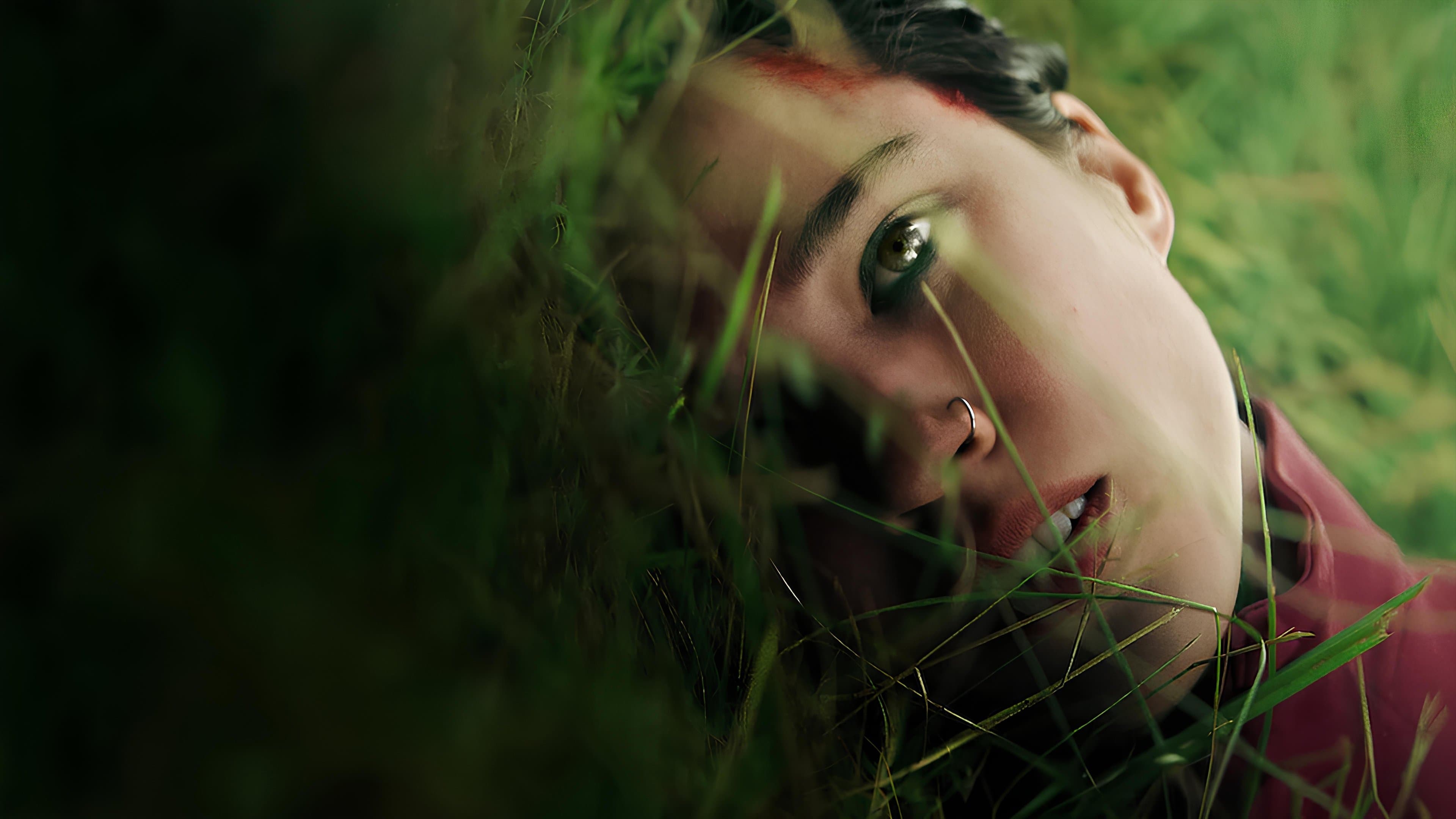 Backdrop of Don't Move