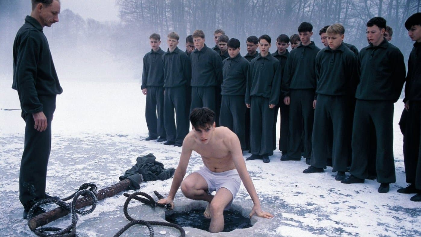 Backdrop of Before the Fall