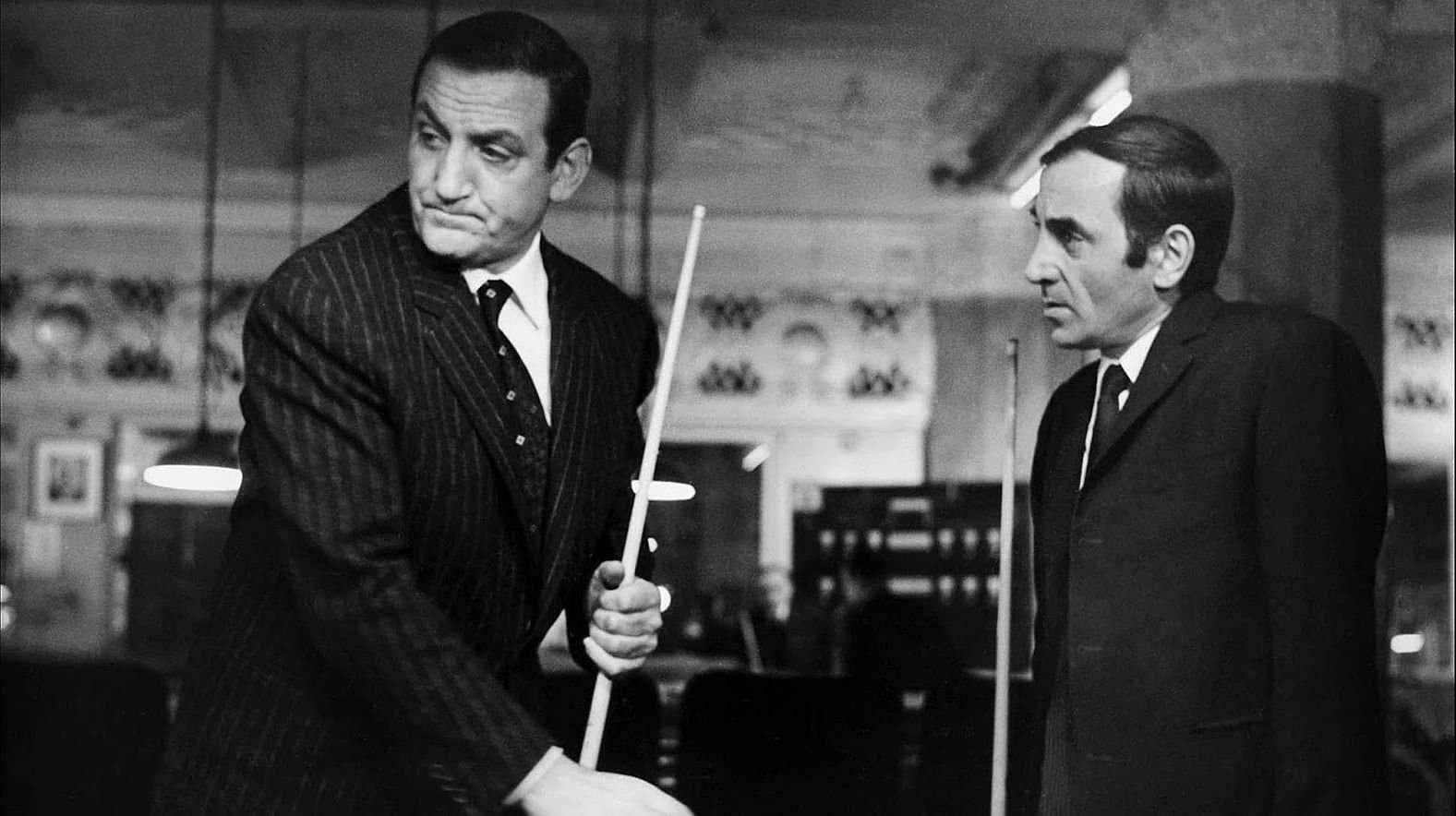 Backdrop of Cloportes