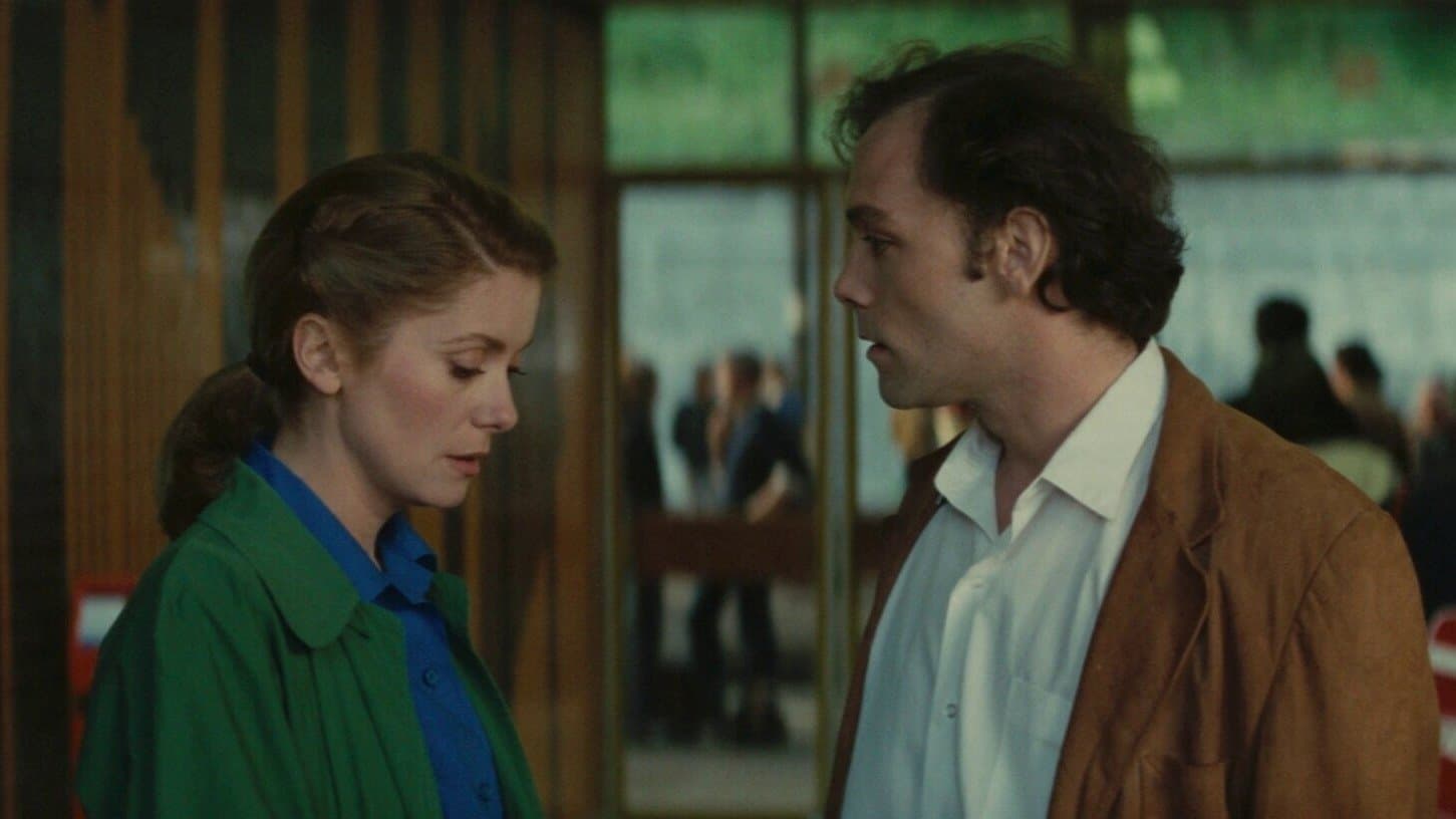 Backdrop of Hotel America