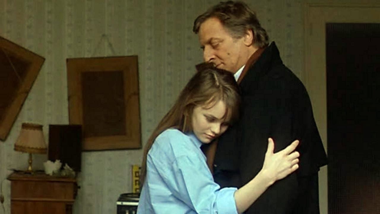 Backdrop of White Wedding