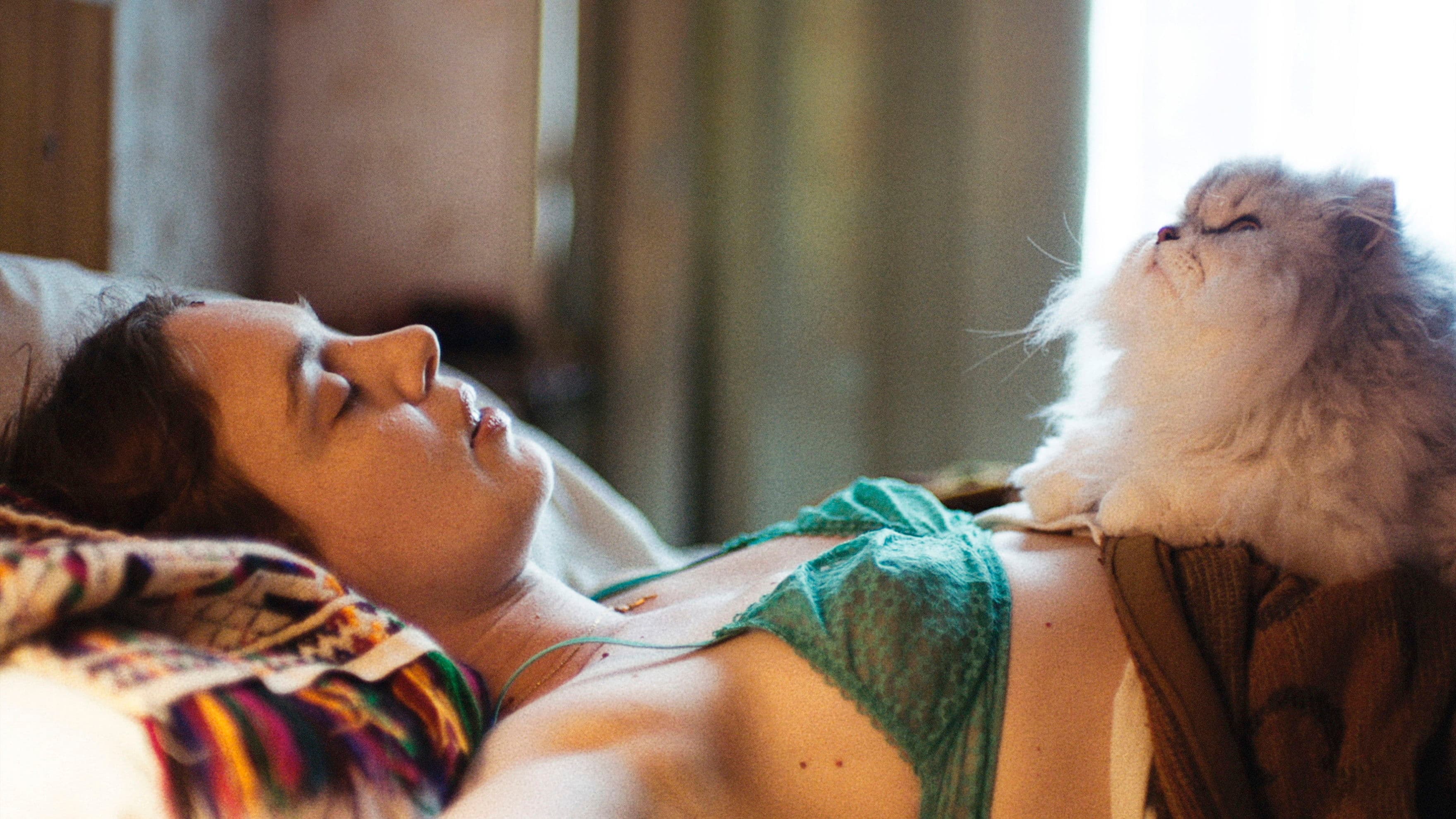 Backdrop of Jeune Femme