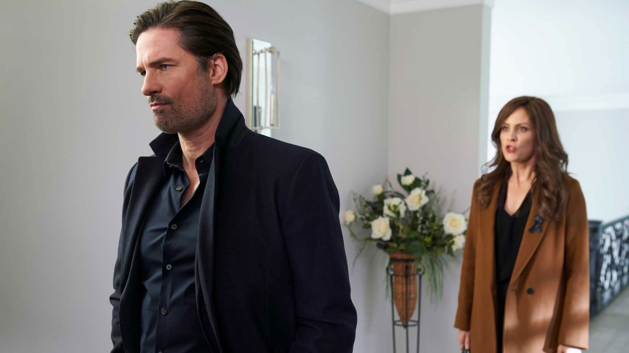 Backdrop of Gone Mom: The Disappearance of Jennifer Dulos