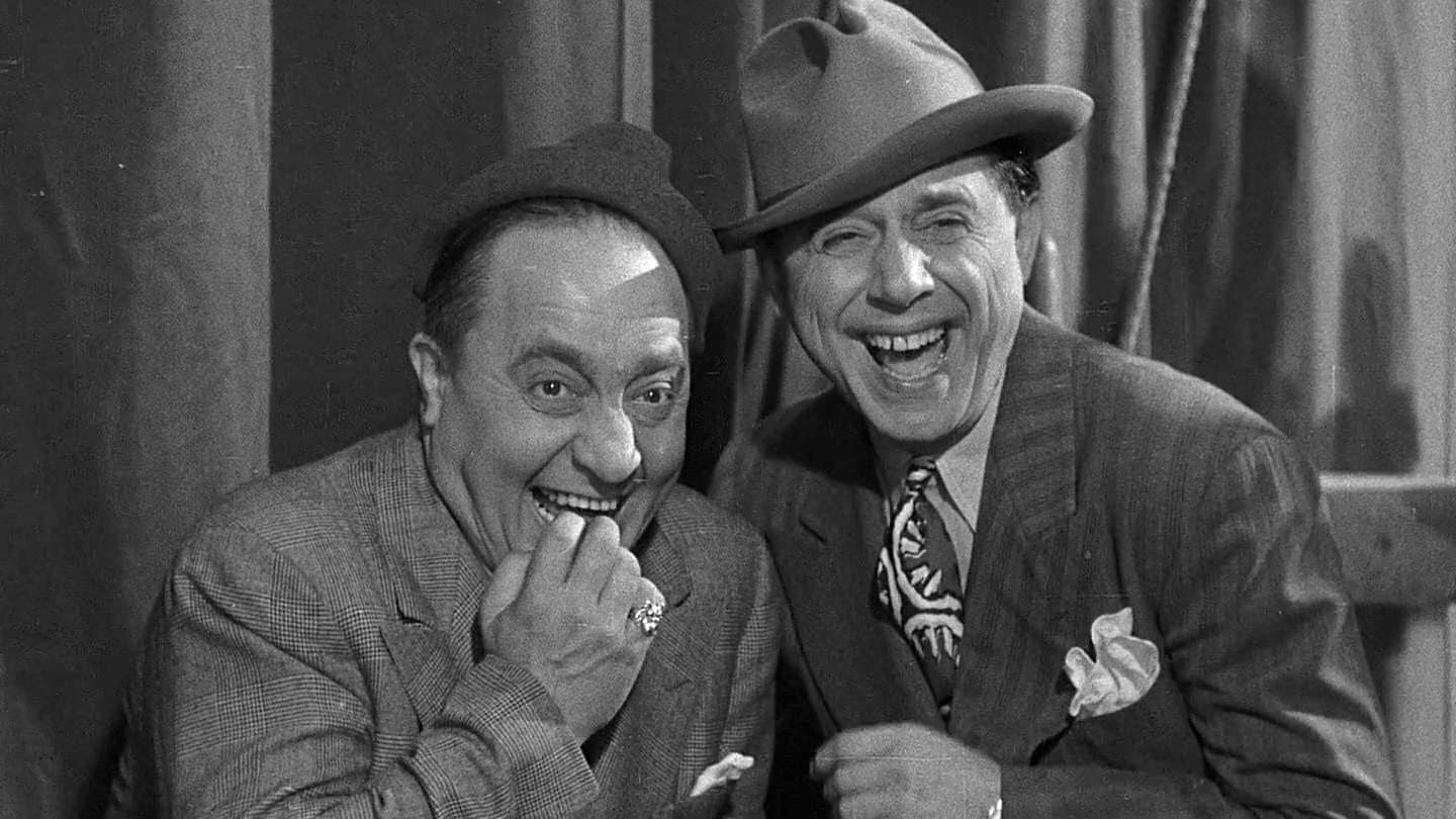 Backdrop of Hellzapoppin'