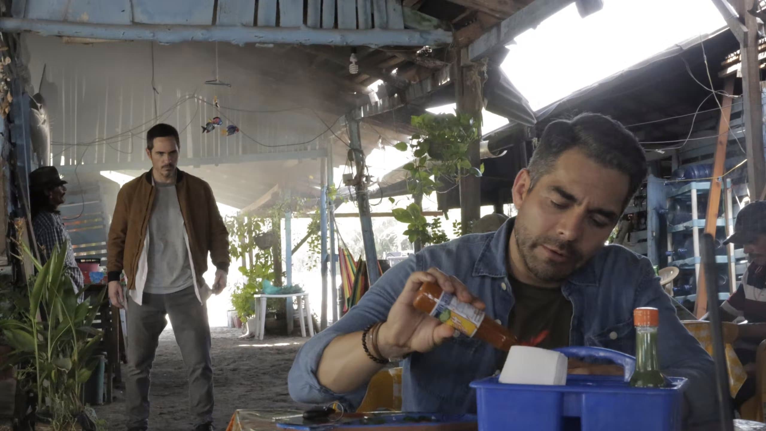 Backdrop of ¿Y Cómo Es Él?