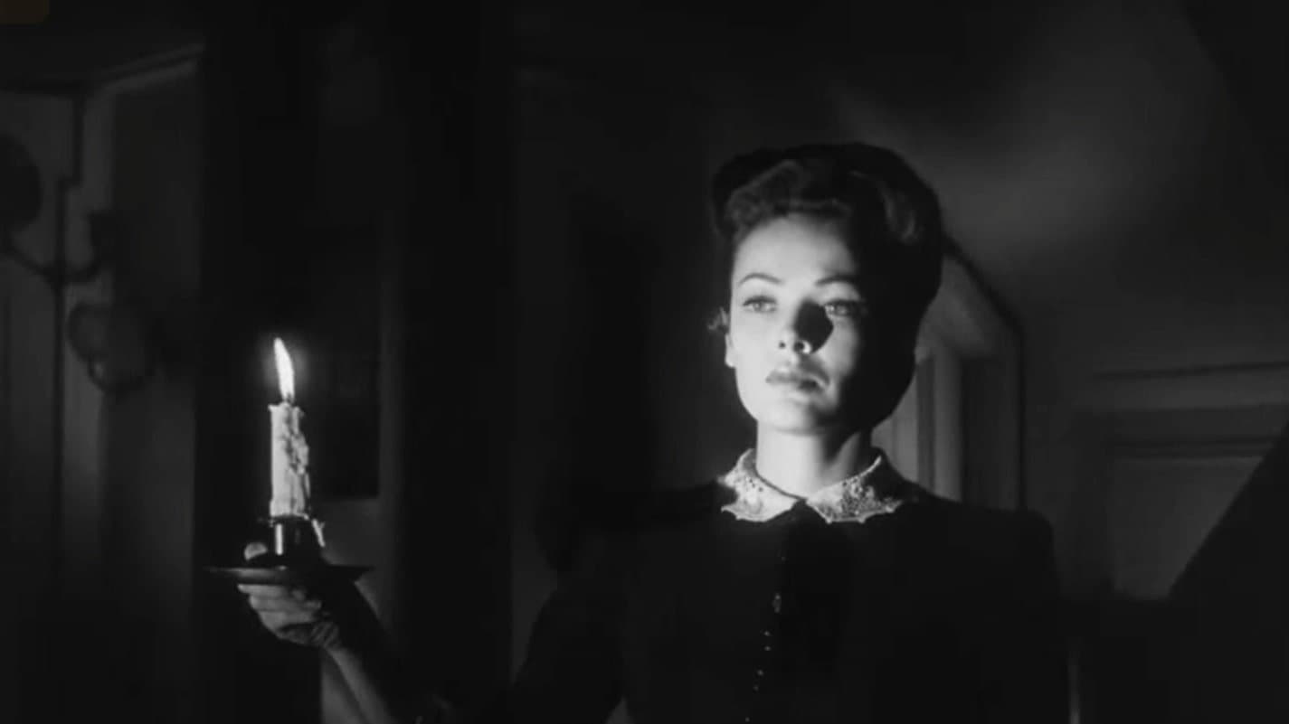 Backdrop of The Ghost and Mrs. Muir