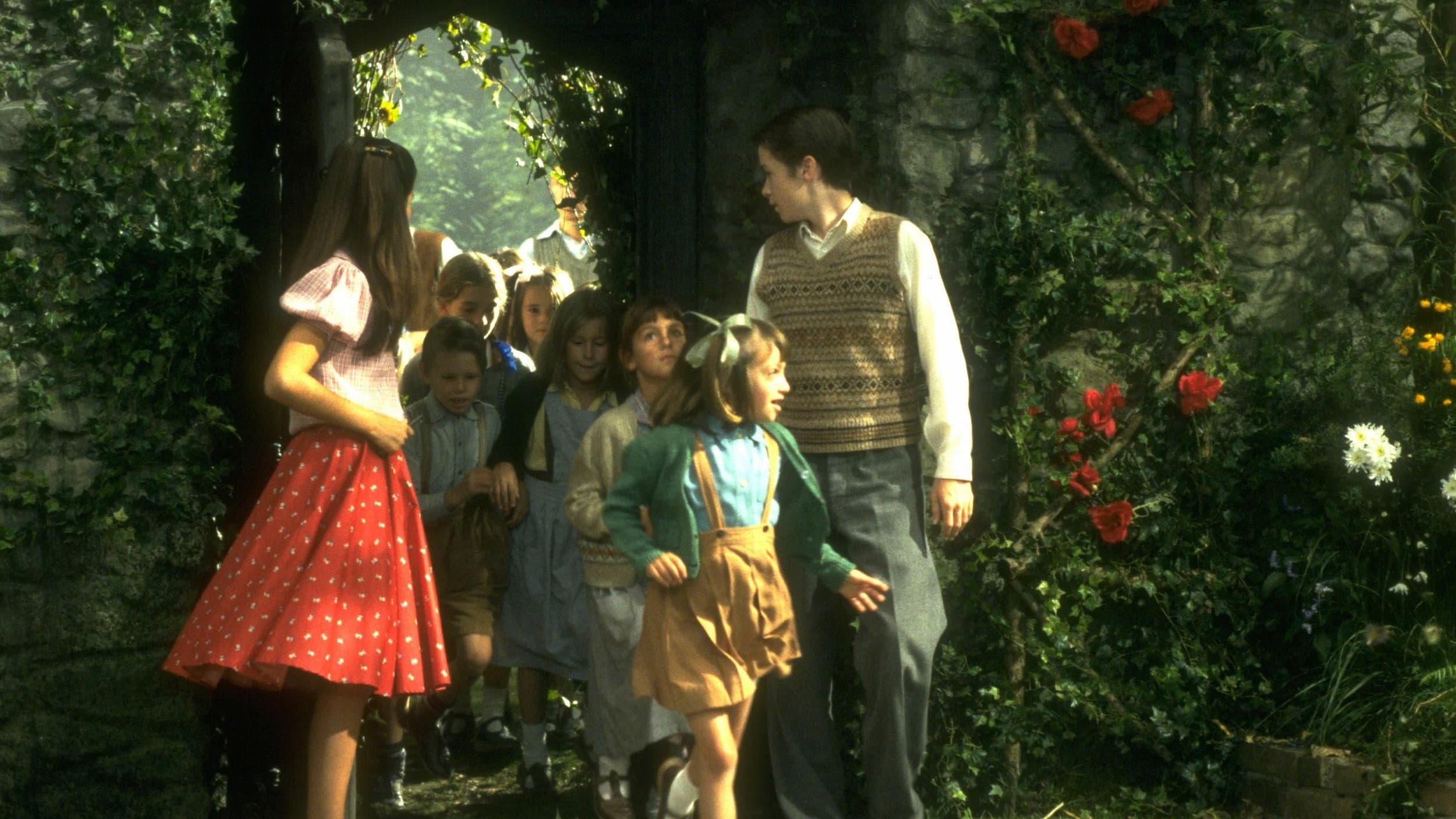 Backdrop of Back to the Secret Garden