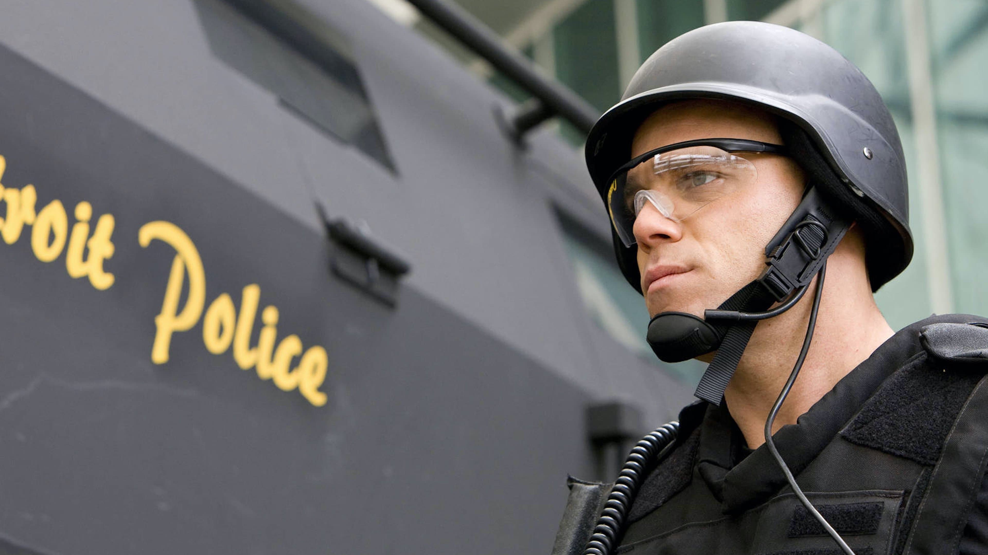 Backdrop of S.W.A.T.: Firefight