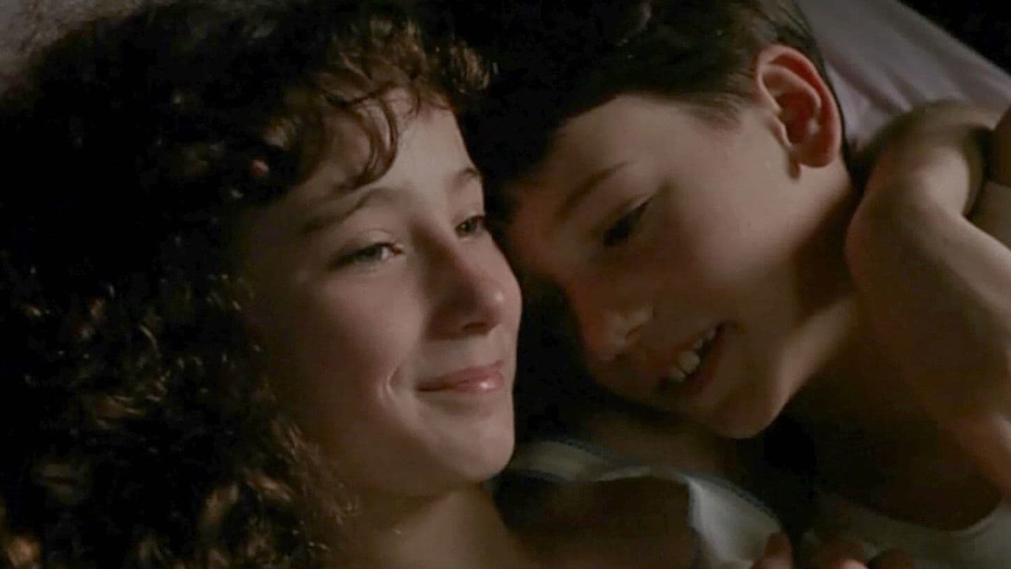 Backdrop of Toto the Hero