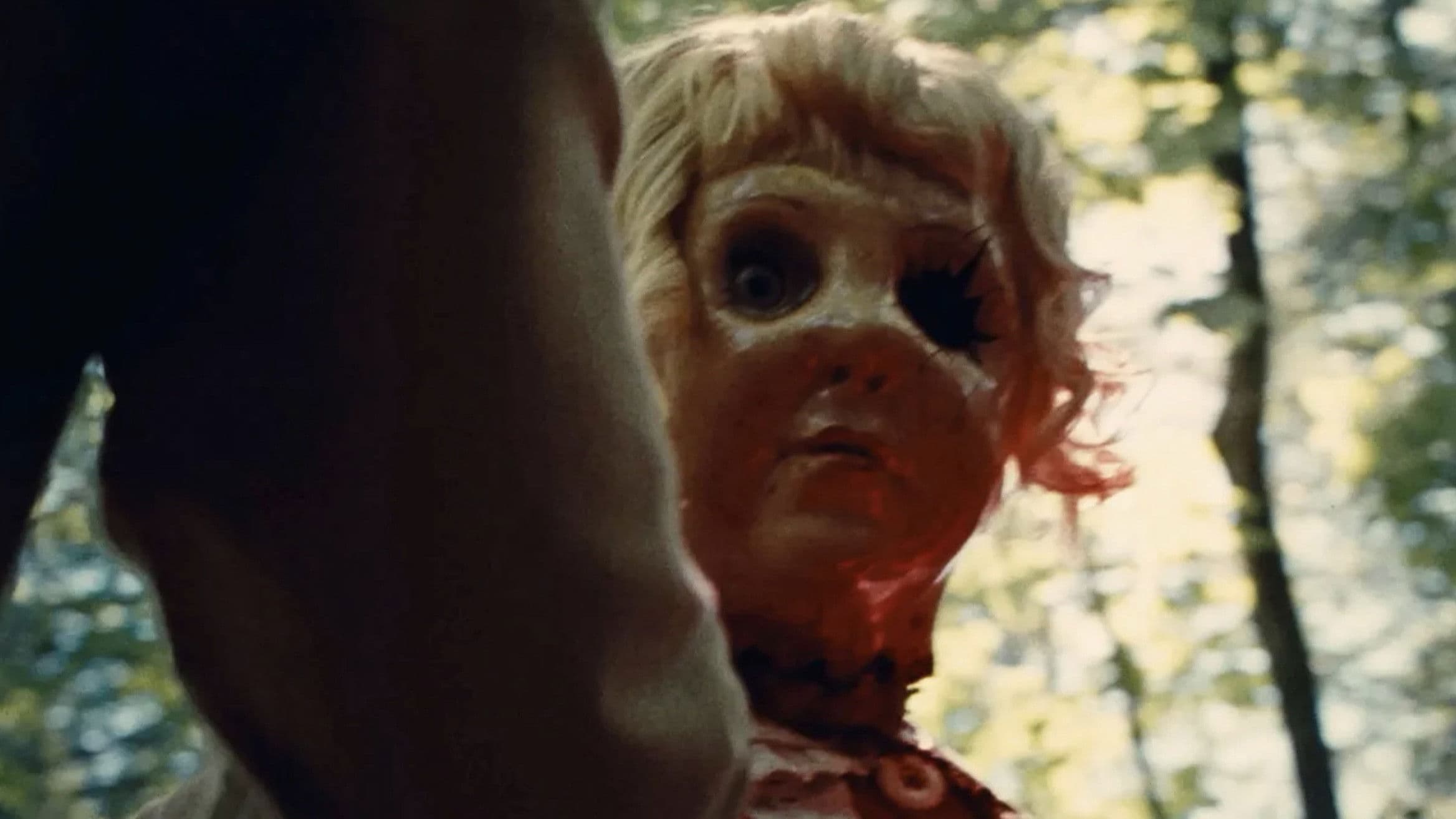 Backdrop of Dolly