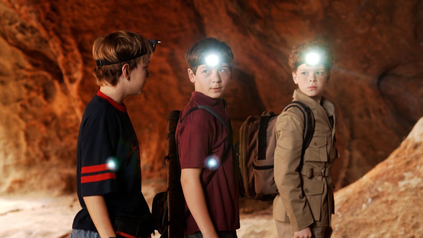 Backdrop of The Three Investigators in The Secret of Skeleton Island