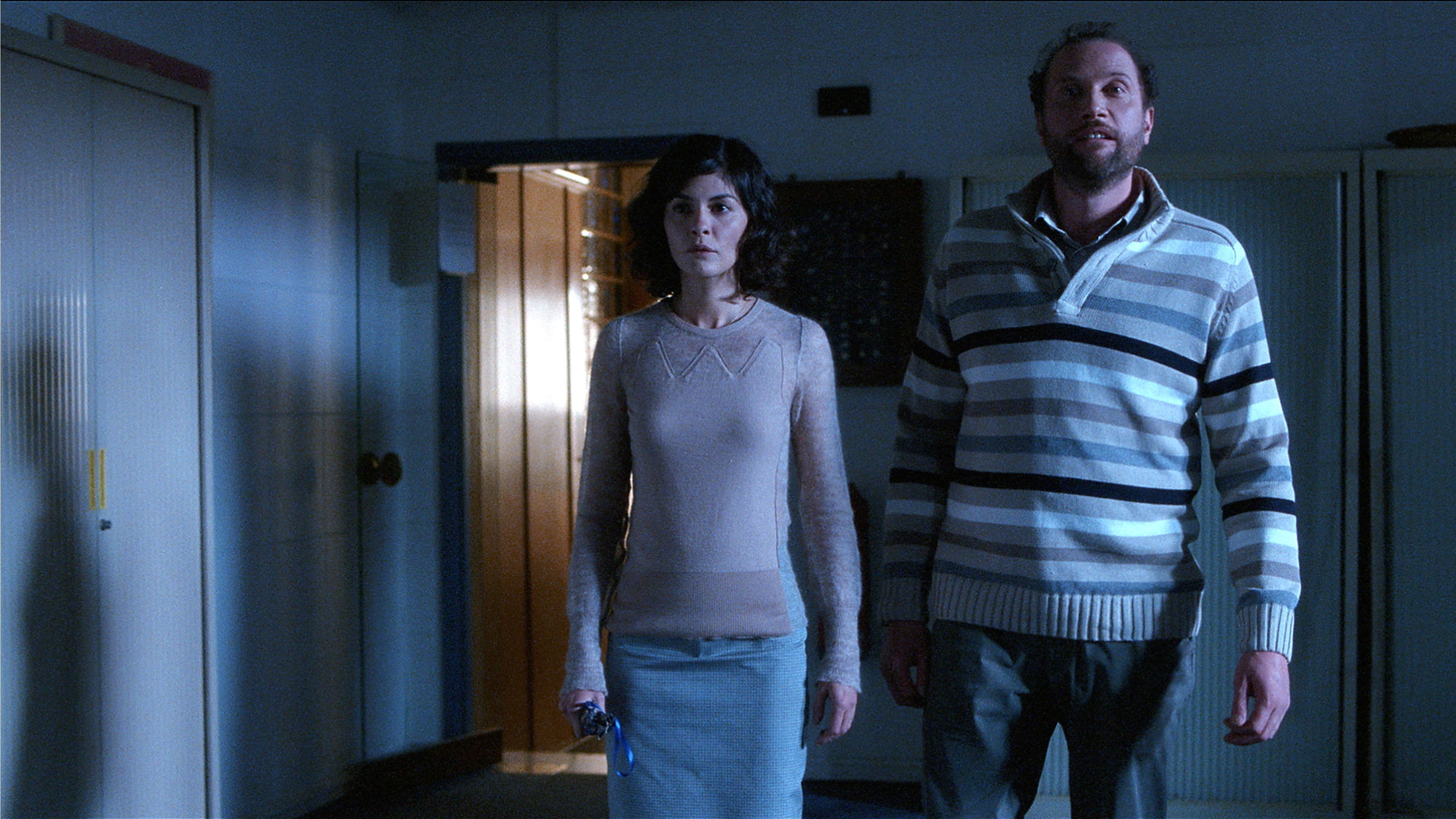 Backdrop of Delicacy